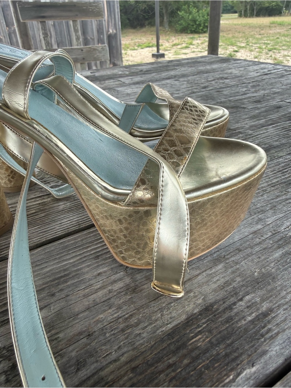 AERA leather platform/straps gold Platform Sandals - Women's Metallic Block Heel